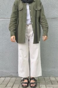 Outfit Monokrom: Elegan, Simpel, dan Tak Lekang Waktu